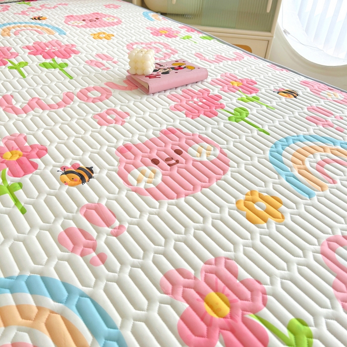 91家纺网 家纺一手货源 找家纺 能好家纺 2026春夏新款小清新乳胶床裙款凉席席子 开心花园