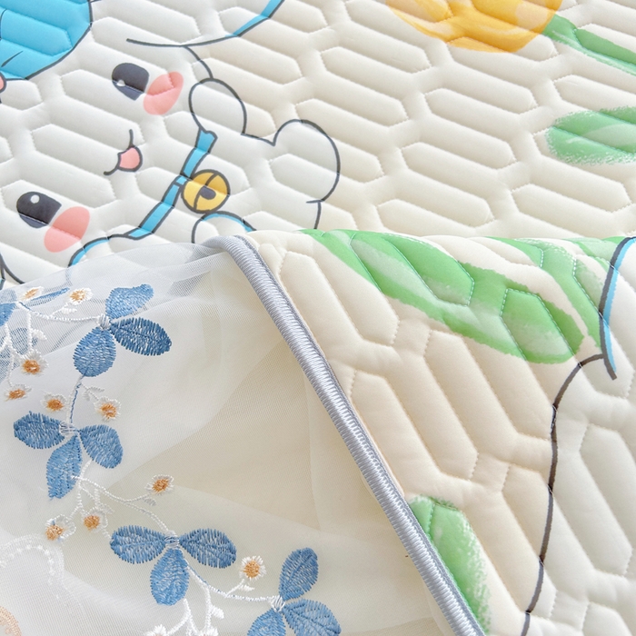 91家纺网 家纺一手货源 找家纺 能好家纺 2026春夏新款小清新乳胶床裙款凉席席子 可爱花园