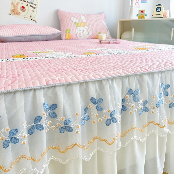 91家纺网 家纺一手货源 找家纺 能好家纺 2026春夏新款小清新乳胶床裙款凉席席子 兔宝贝