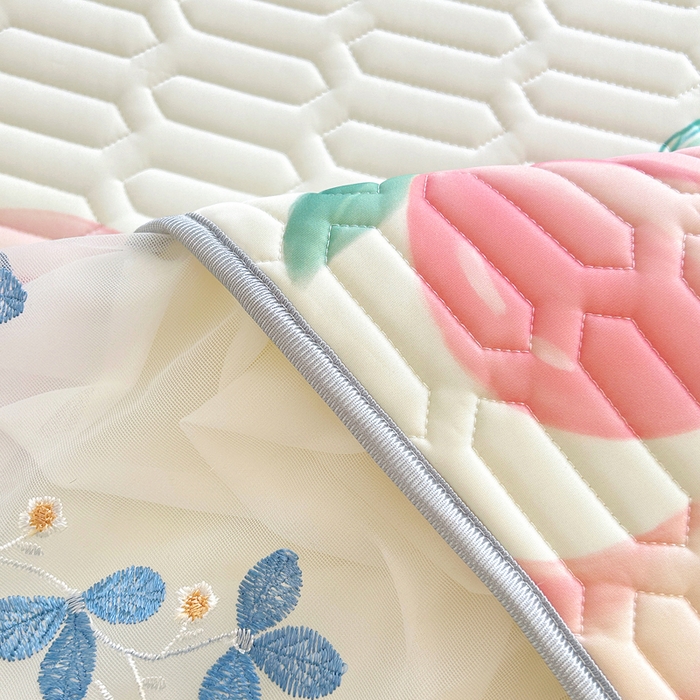 91家纺网 家纺一手货源 找家纺 能好家纺 2026春夏新款小清新乳胶床裙款凉席席子 夏韵