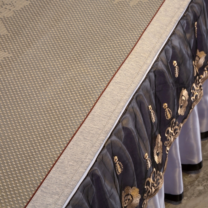 91家纺网 家纺一手货源 找家纺 能好家纺 2026春夏新款提花冰藤床裙款凉席席子 枫叶 灰