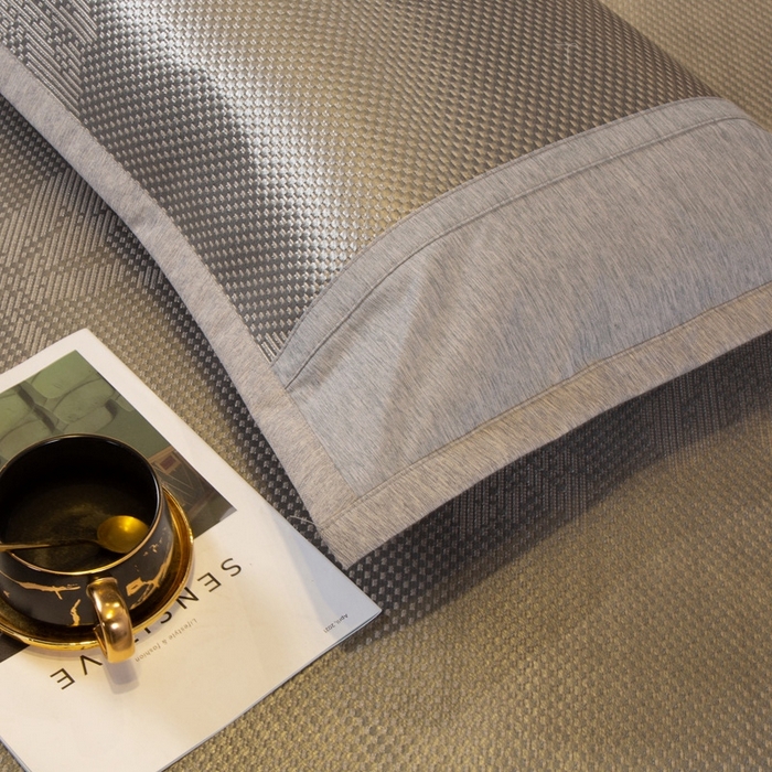 91家纺网 家纺一手货源 找家纺 能好家纺 2026春夏新款提花冰藤床裙款凉席席子 枫叶 灰