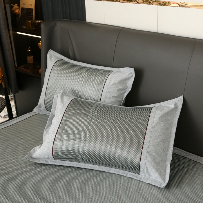 91家纺网 家纺一手货源 找家纺 能好家纺 2026春夏新款提花冰藤床裙款凉席席子 格调 灰绿