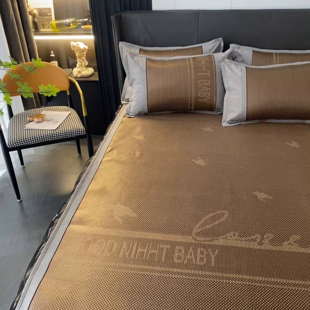 91家纺网 家纺一手货源 找家纺 能好家纺 2026春夏新款提花冰藤床裙款凉席席子 格调 咖