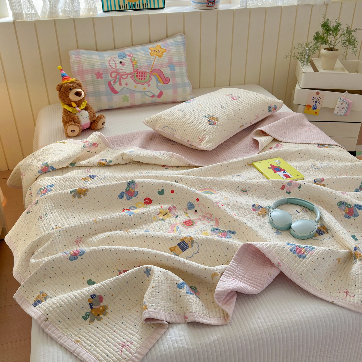 91家纺网 家纺一手货源 找家纺 乐童家纺 2026新款双面纯棉水洗两用毛巾绣床盖四件套-第一波 床盖款-马上有钱粉