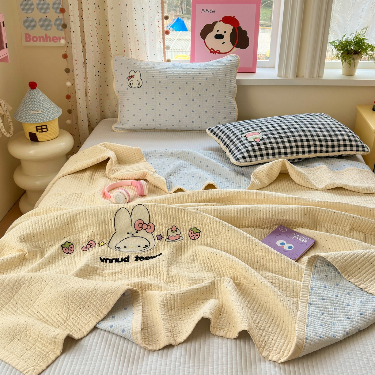 91家纺网 家纺一手货源 找家纺 乐童家纺 2026新款双面纯棉水洗两用毛巾绣床盖四件套-第一波 床盖款-米菲兔兔