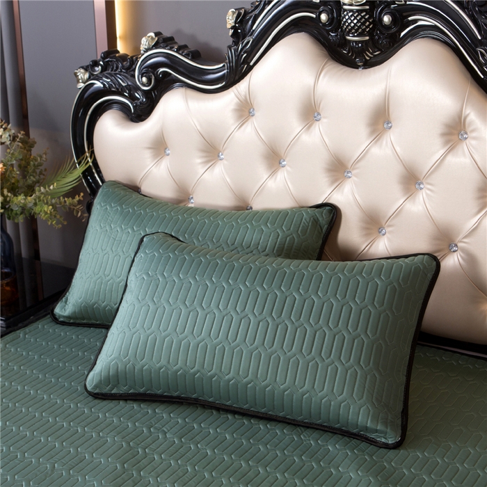 91家纺网 家纺一手货源 找家纺 能好家纺 2026春夏新款纯色+印花凉感丝乳胶凉席床裙款三件套 薄荷绿