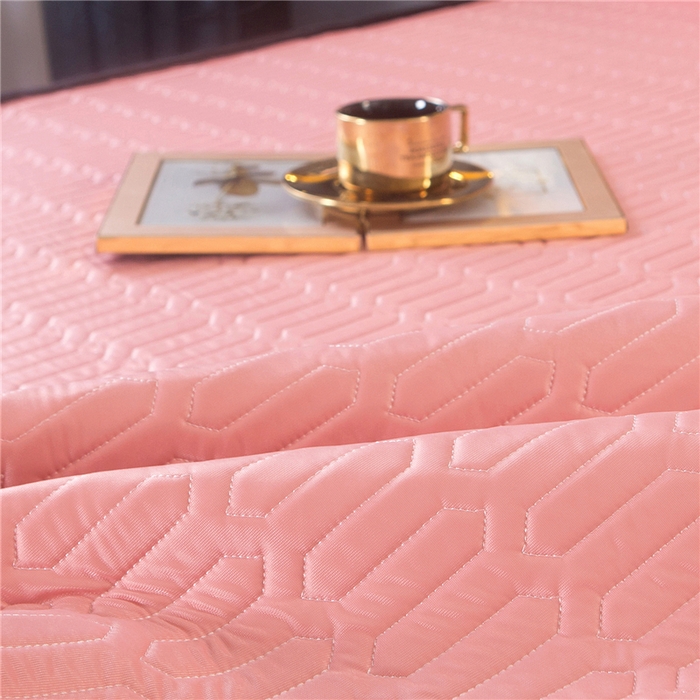 91家纺网 家纺一手货源 找家纺 能好家纺 2026春夏新款纯色+印花凉感丝乳胶凉席床裙款三件套 豆沙