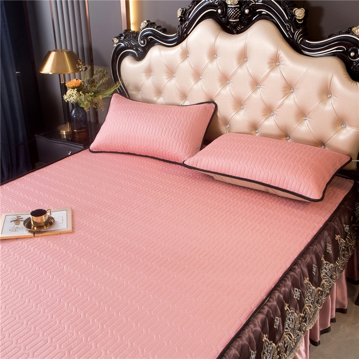 91家纺网 家纺一手货源 找家纺 能好家纺 2026春夏新款纯色+印花凉感丝乳胶凉席床裙款三件套 豆沙