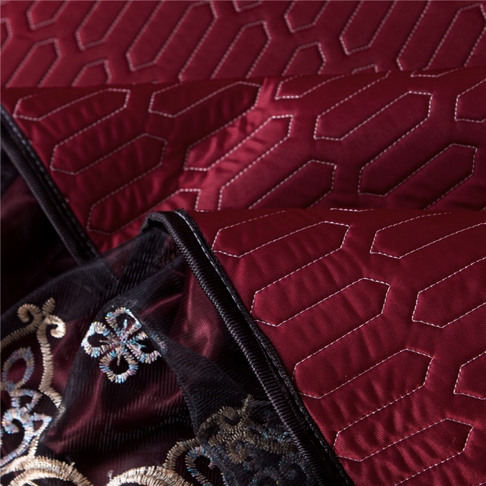 91家纺网 家纺一手货源 找家纺 能好家纺 2026春夏新款纯色+印花凉感丝乳胶凉席床裙款三件套 酒红