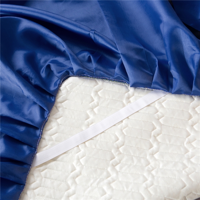 91家纺网 家纺一手货源 找家纺 能好家纺 2026春夏新款纯色+印花凉感丝乳胶凉席床裙款三件套 孔雀蓝