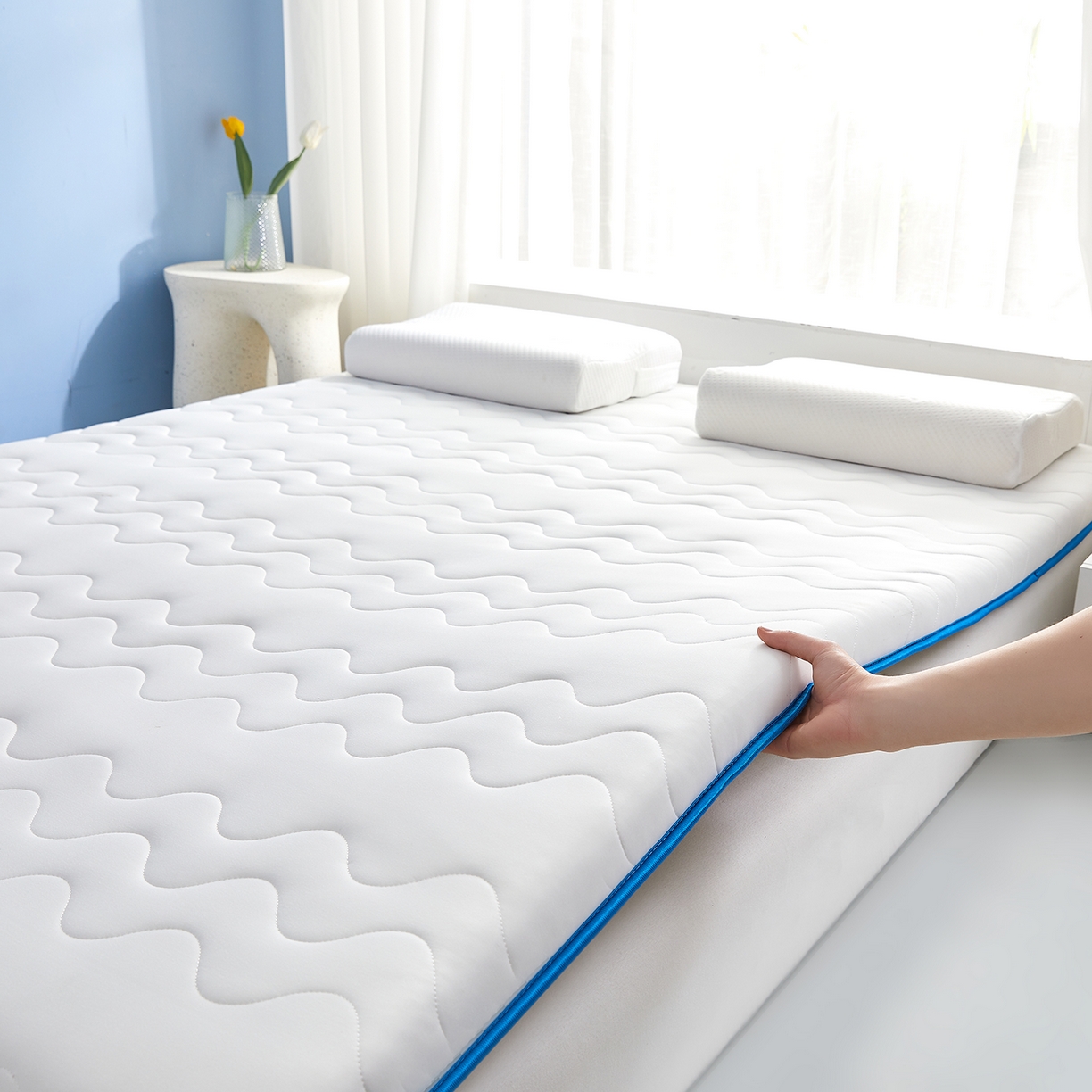 91家纺网 家纺一手货源 找家纺 月茶家纺 2026新款单边三波浪牛奶丝乳胶床垫 单边三波浪白