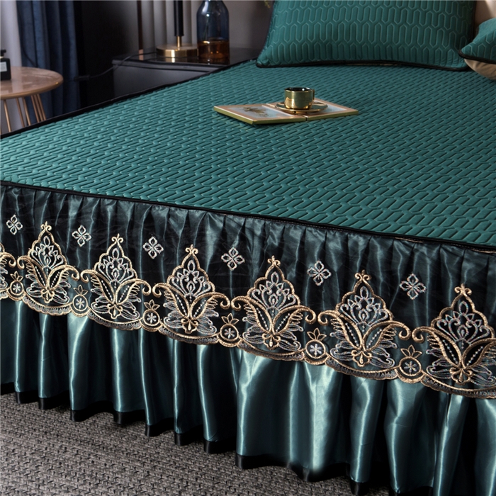 91家纺网 家纺一手货源 找家纺 能好家纺 2026春夏新款纯色+印花凉感丝乳胶凉席床裙款三件套 墨绿