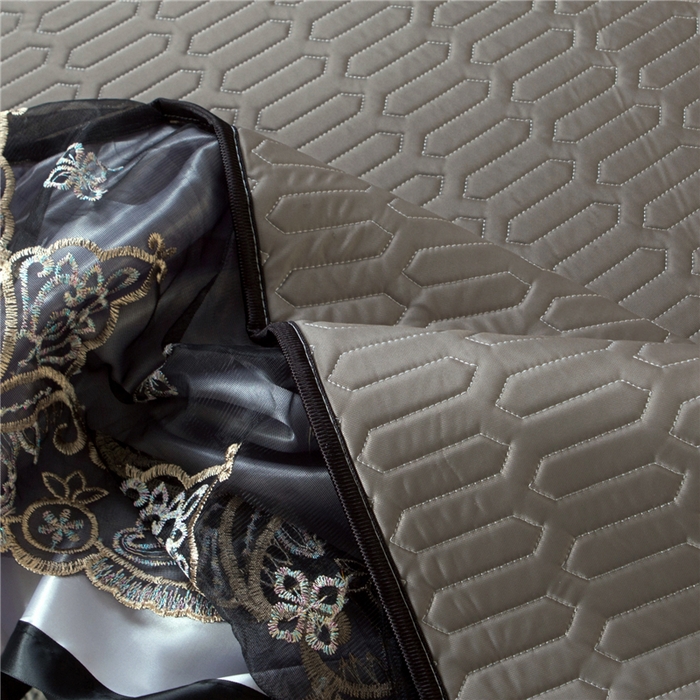 91家纺网 家纺一手货源 找家纺 能好家纺 2026春夏新款纯色+印花凉感丝乳胶凉席床裙款三件套 棕色