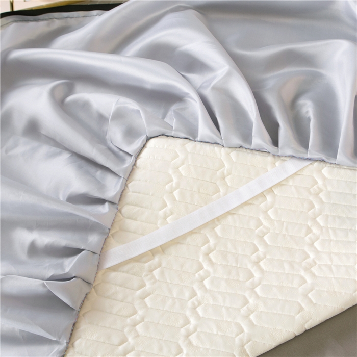 91家纺网 家纺一手货源 找家纺 能好家纺 2026春夏新款纯色+印花凉感丝乳胶凉席床裙款三件套 棕色