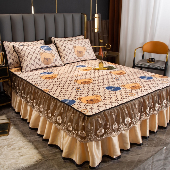 91家纺网 家纺一手货源 找家纺 能好家纺 2026春夏新款纯色+印花凉感丝乳胶凉席床裙款三件套 小熊