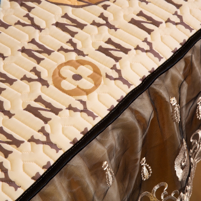 91家纺网 家纺一手货源 找家纺 能好家纺 2026春夏新款纯色+印花凉感丝乳胶凉席床裙款三件套 小熊