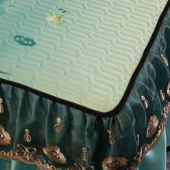 91家纺网 家纺一手货源 找家纺 能好家纺 2026春夏新款纯色+印花凉感丝乳胶凉席床裙款三件套 雅韵