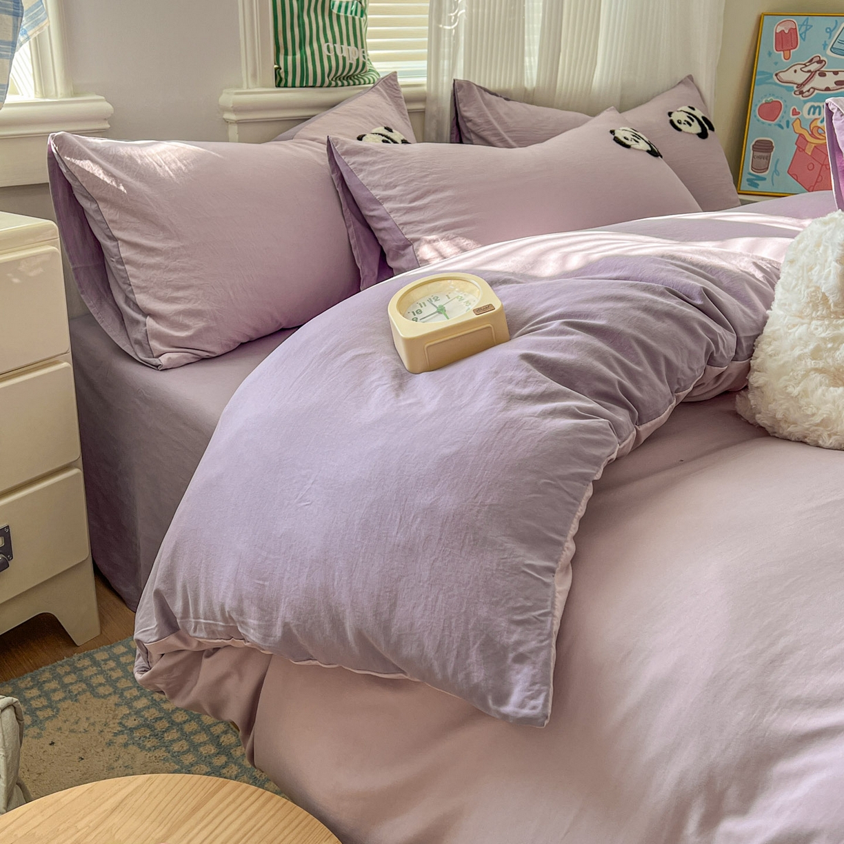 91家纺网 家纺一手货源 找家纺 思诺羽床笠 2026新款仿棉毛巾绣四件套系列 粉紫熊猫