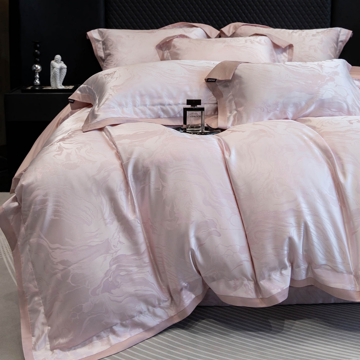91家纺网 家纺一手货源 找家纺 2026新款轻奢风高端A类贡缎长绒棉纯棉四件套100全棉提花被套床单床笠高级感-姝忆 姝忆-香蜜粉
