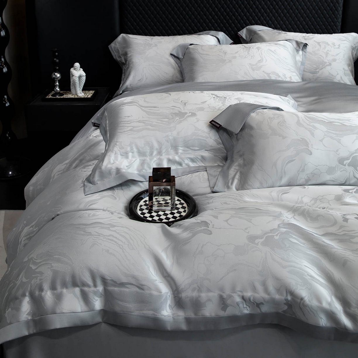 91家纺网 家纺一手货源 找家纺 2026新款轻奢风高端A类贡缎长绒棉纯棉四件套100全棉提花被套床单床笠高级感-姝忆 姝忆-蒂奥银