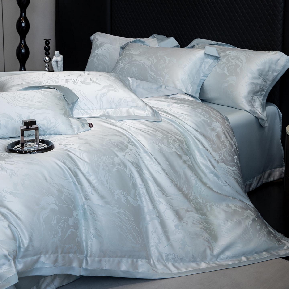 91家纺网 家纺一手货源 找家纺 2026新款轻奢风高端A类贡缎长绒棉纯棉四件套100全棉提花被套床单床笠高级感-姝忆 姝忆-柔雾蓝