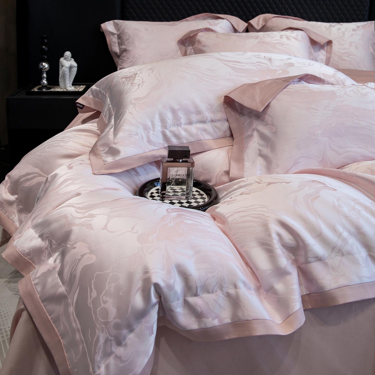91家纺网 家纺一手货源 找家纺 2026新款轻奢风高端A类贡缎长绒棉纯棉四件套100全棉提花被套床单床笠高级感-姝忆 姝忆-香蜜粉