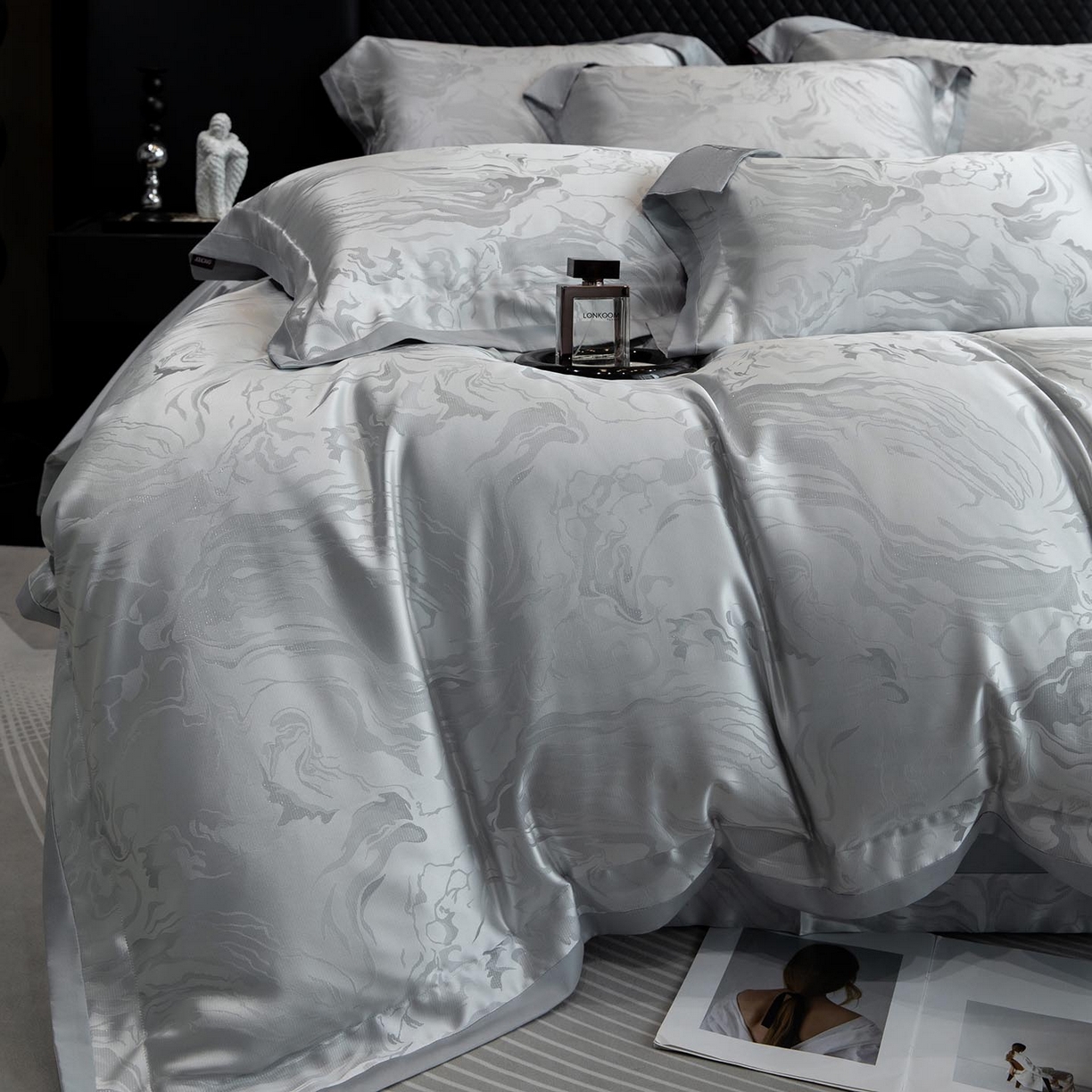 91家纺网 家纺一手货源 找家纺 2026新款轻奢风高端A类贡缎长绒棉纯棉提花被套床单床笠高级感床上用品四件套-姝忆 姝忆-蒂奥银