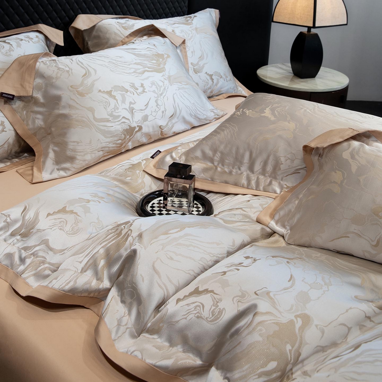 91家纺网 家纺一手货源 找家纺 2026新款轻奢风高端A类贡缎长绒棉纯棉提花被套床单床笠高级感床上用品四件套-姝忆 姝忆-星黛橙