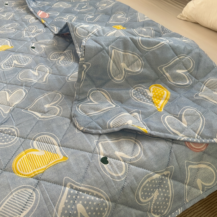 91家纺网 家纺一手货源 找家纺 被多多被业 2026新款磨毛印花夏被夏凉被空调被 爱心-浅蓝