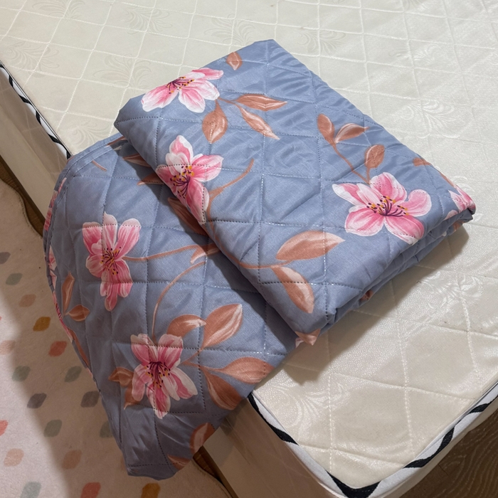 91家纺网 家纺一手货源 找家纺 被多多被业 2026新款磨毛印花夏被夏凉被空调被 粉雾兰