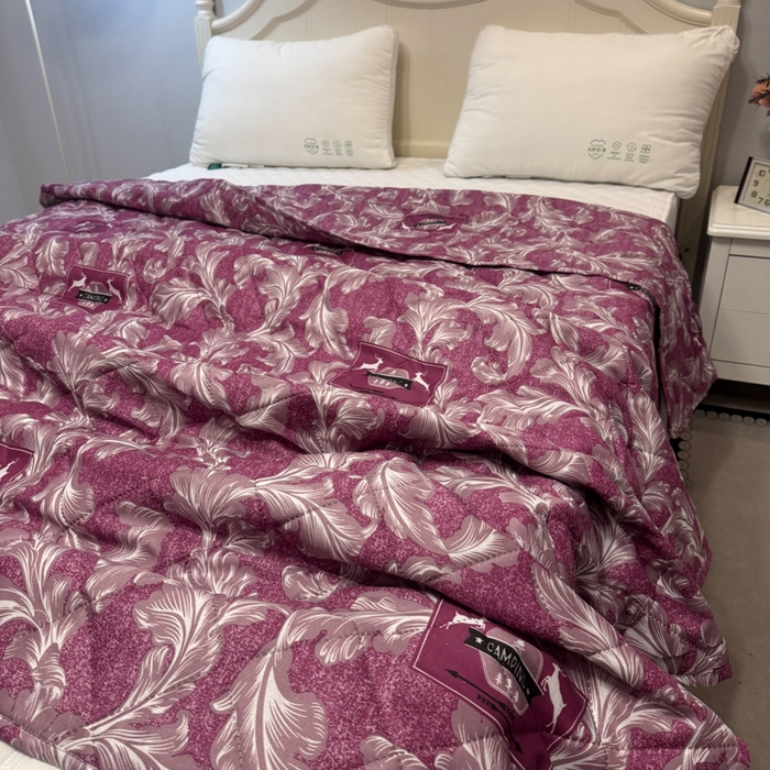 91家纺网 家纺一手货源 找家纺 被多多被业 2026新款磨毛印花夏被夏凉被空调被 迷情小鹿