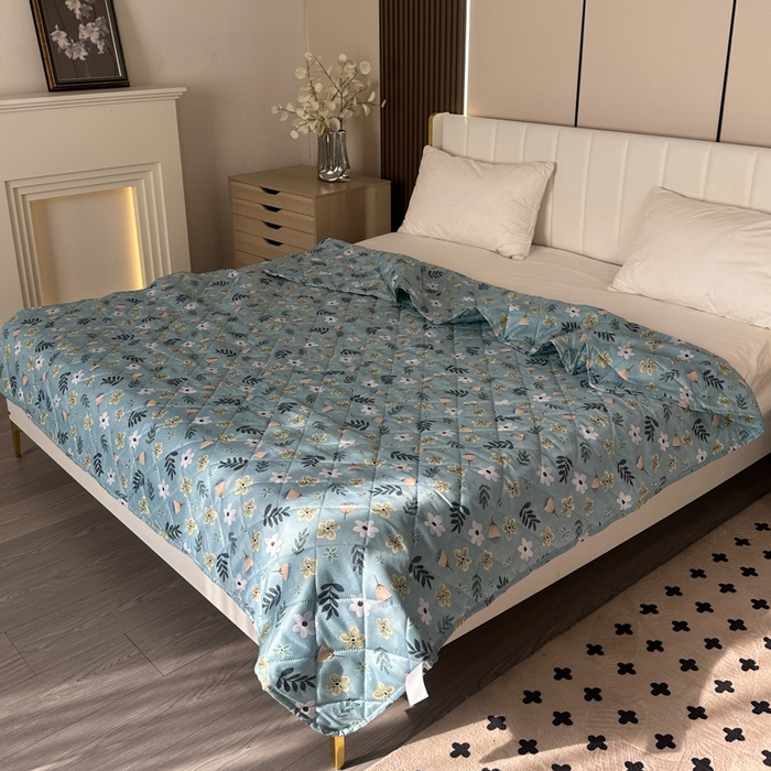 91家纺网 家纺一手货源 找家纺 被多多被业 2026新款磨毛印花夏被夏凉被空调被 青草绿