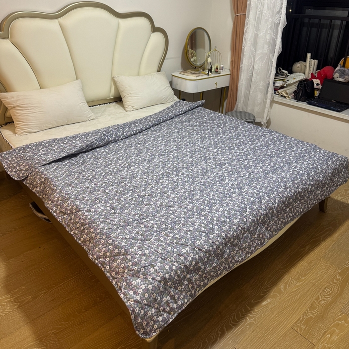 91家纺网 家纺一手货源 找家纺 被多多被业 2026新款磨毛印花夏被夏凉被空调被 小碎花-灰