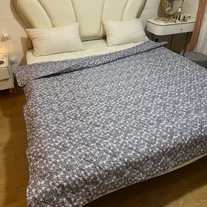 91家纺网 家纺一手货源 找家纺 被多多被业 2026新款磨毛印花夏被夏凉被空调被 小碎花-灰