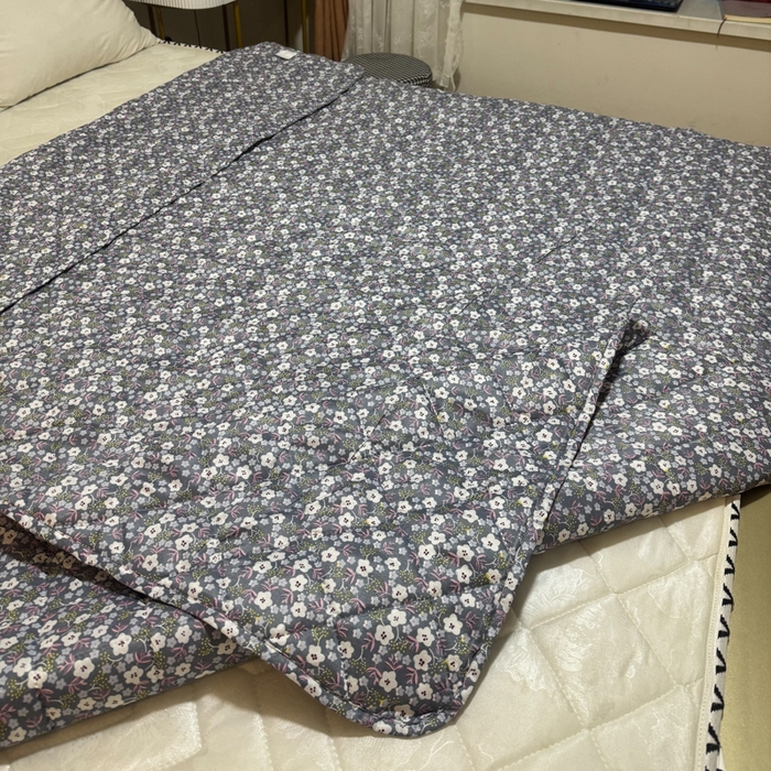 91家纺网 家纺一手货源 找家纺 被多多被业 2026新款磨毛印花夏被夏凉被空调被 小碎花-灰