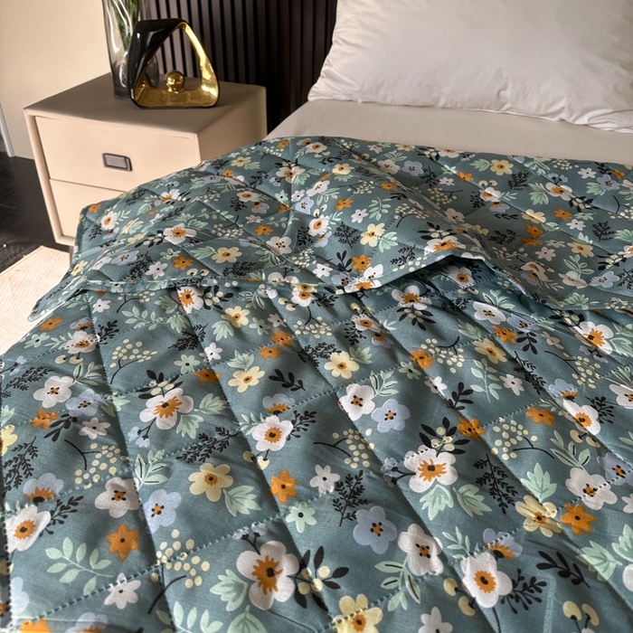 91家纺网 家纺一手货源 找家纺 被多多被业 2026新款磨毛印花夏被夏凉被空调被 小碎花-绿