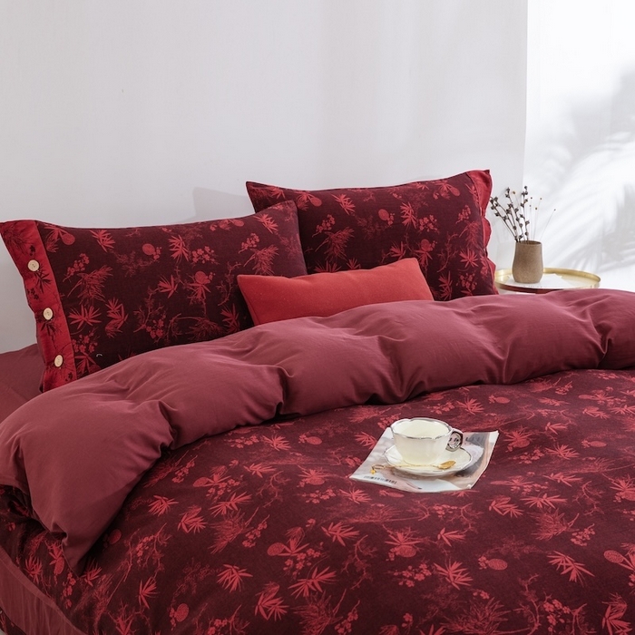 91家纺网 家纺一手货源 找家纺 （总）仰望棉麻双层纱供应链 2026新款邻家小院黑红全棉色织提花纽扣款四件套