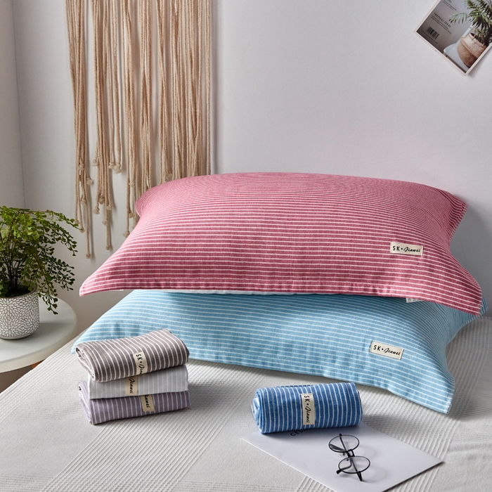 91家纺网 家纺一手货源 找家纺 朴尔家纺-毛巾被 2026新款日式简约条纹全棉三层纱布枕巾 组合图仅供展示