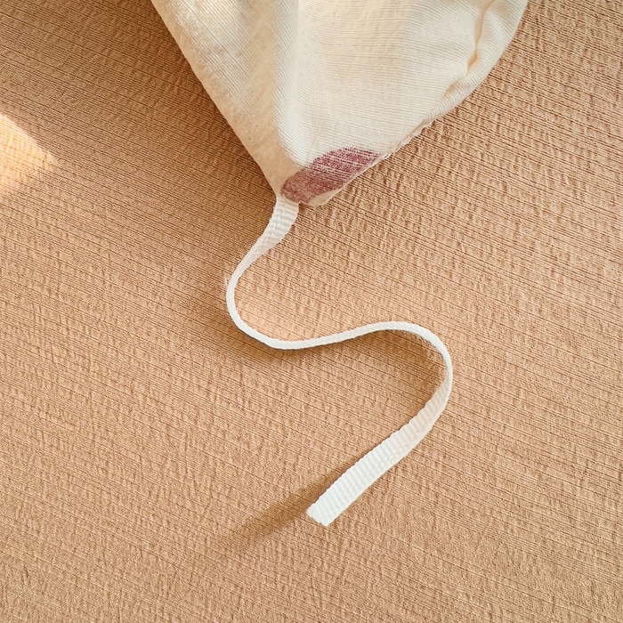 91家纺网 家纺一手货源 找家纺 优选 2026新款加厚云感棉双层纱四件套小碎花被套床单床笠款学生三件套新款直播爆款 奇妙小熊-米