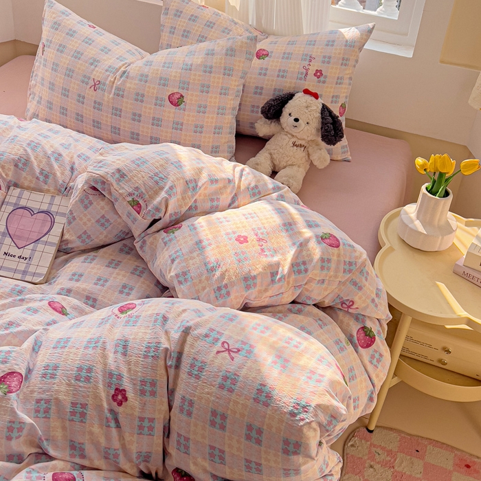 优选良品 2026新款加厚云感棉双层纱四件套小碎花被套床单床笠款学生三件套新款直播爆款 有草莓的地方