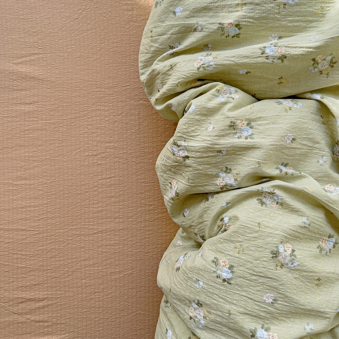 91家纺网 家纺一手货源 找家纺 优选良品 2026新款加厚云感棉双层纱四件套小碎花被套床单床笠款学生三件套新款直播爆款 落日暮年-绿