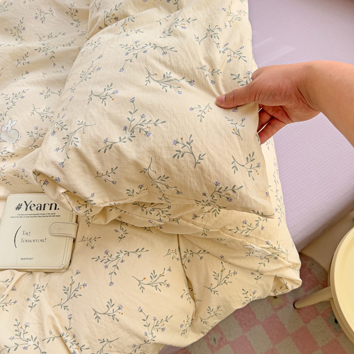 91家纺网 家纺一手货源 找家纺 优选良品 2026新款加厚云感棉双层纱四件套小碎花被套床单床笠款学生三件套新款直播爆款 森田野园