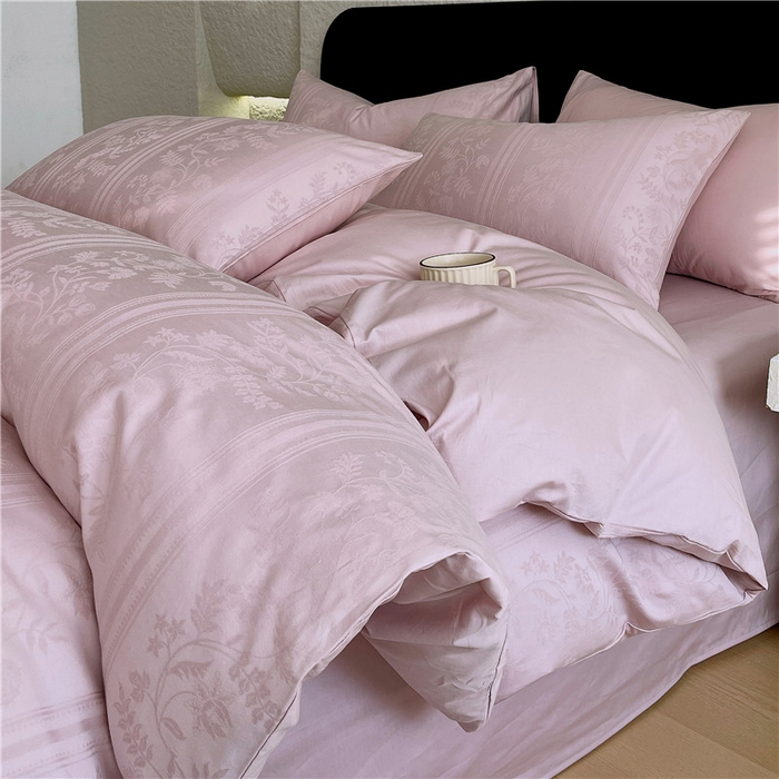 91家纺网 家纺一手货源 找家纺 （总）琪格格纺织 2026新款60s精梳全棉纯棉厚织贡缎提花四件套 A类全棉立体浮雕床品