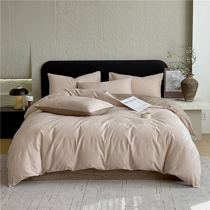 91家纺网 家纺一手货源 找家纺 琪格格纺织 2026新款60s精梳全棉纯棉厚织贡缎提花四件套 A类全棉立体浮雕床品 华尔兹-咖