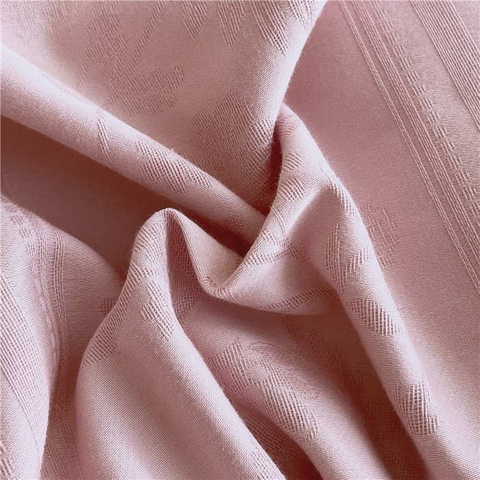 91家纺网 家纺一手货源 找家纺 琪格格纺织 2026新款60s精梳全棉纯棉厚织贡缎提花四件套 A类全棉立体浮雕床品 奢香夫人-嫣紫