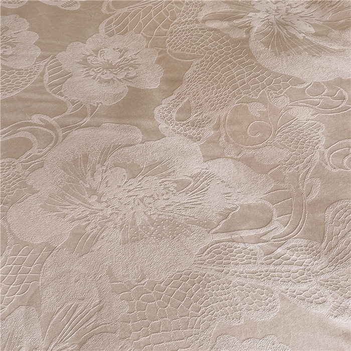 91家纺网 家纺一手货源 找家纺 琪格格纺织 2026新款60s精梳全棉纯棉厚织贡缎提花四件套 A类全棉立体浮雕床品 虞美人-浅咖