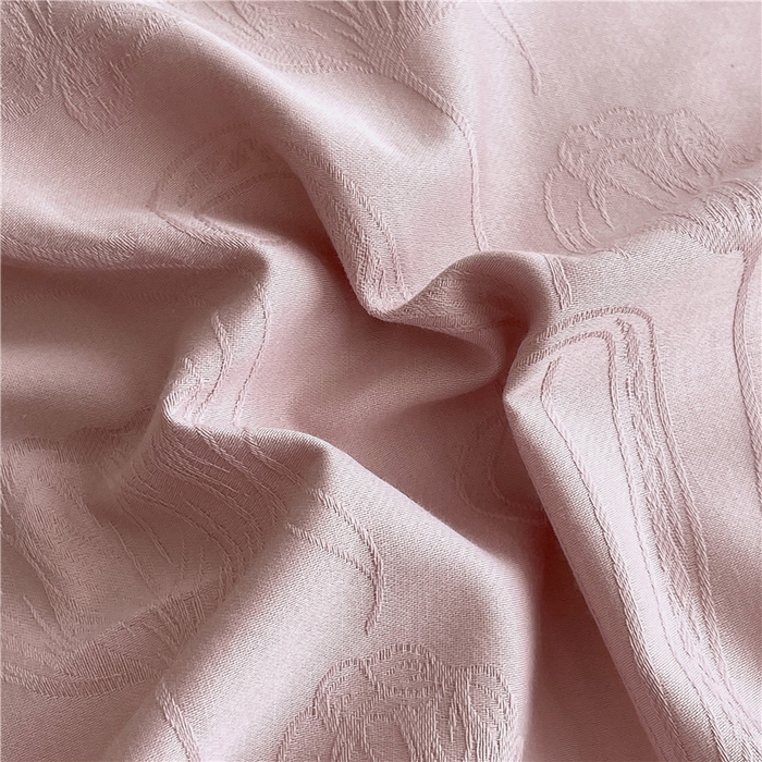 91家纺网 家纺一手货源 找家纺 琪格格纺织 2026新款60s精梳全棉纯棉厚织贡缎提花四件套 A类全棉立体浮雕床品 郁香浅渡-嫣紫