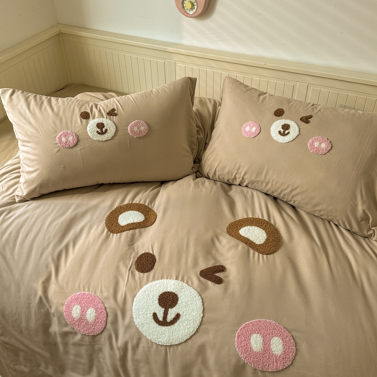 91家纺网 家纺一手货源 找家纺 易辰美 2026春夏新款超柔水洗棉四件套 欢乐小熊