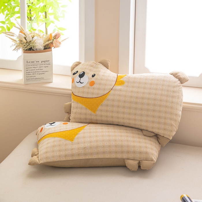 91家纺网 家纺一手货源 找家纺 梦莱家纺 2026新款围巾熊棉麻荞麦枕枕头枕芯 围巾熊-黄